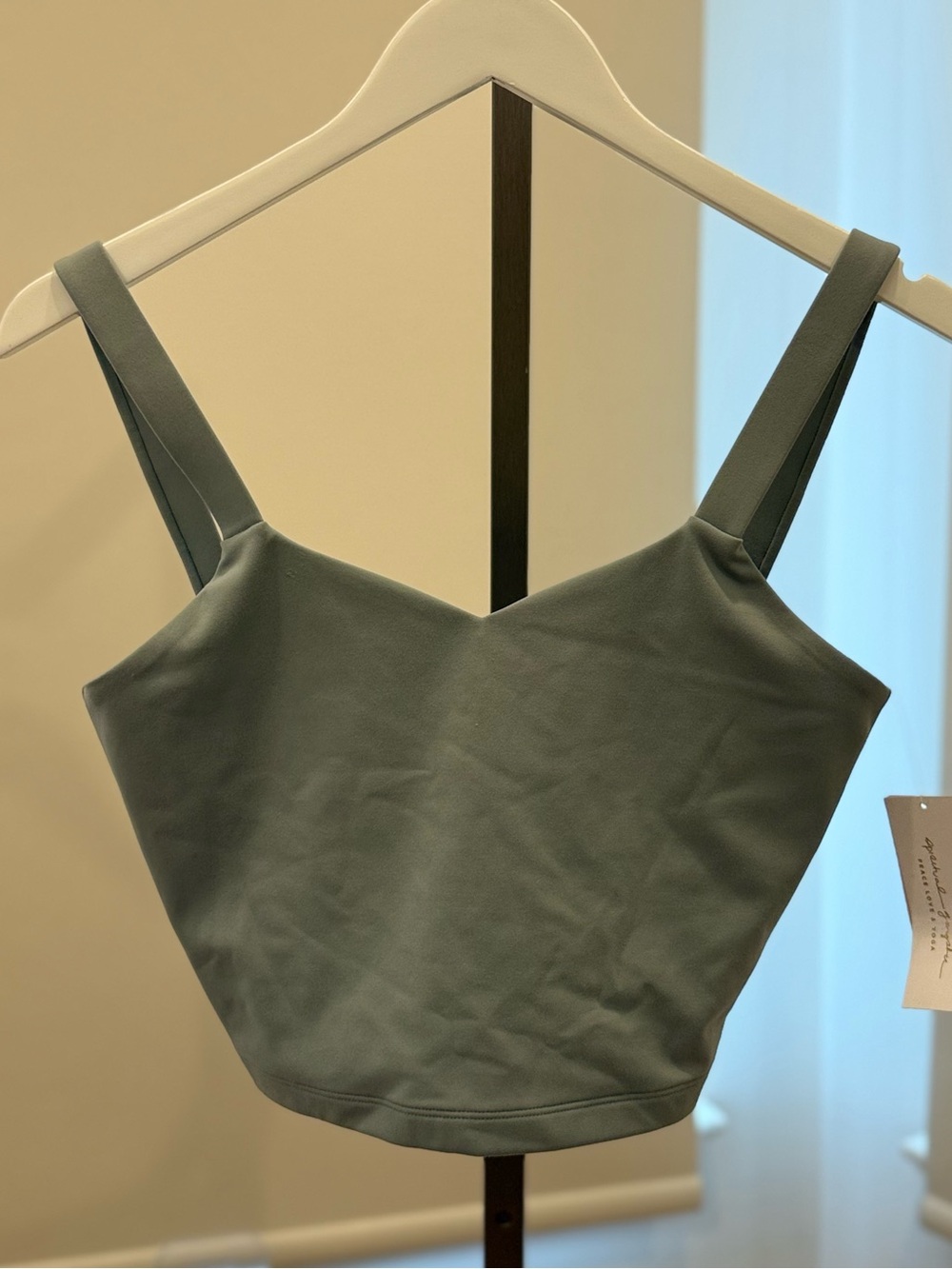 Spiritual Gangster Gwen Twist Back Crop Tank